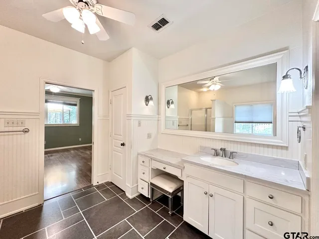 $2,350 | 19390 Sandhill Lane, Flint, TX 75762