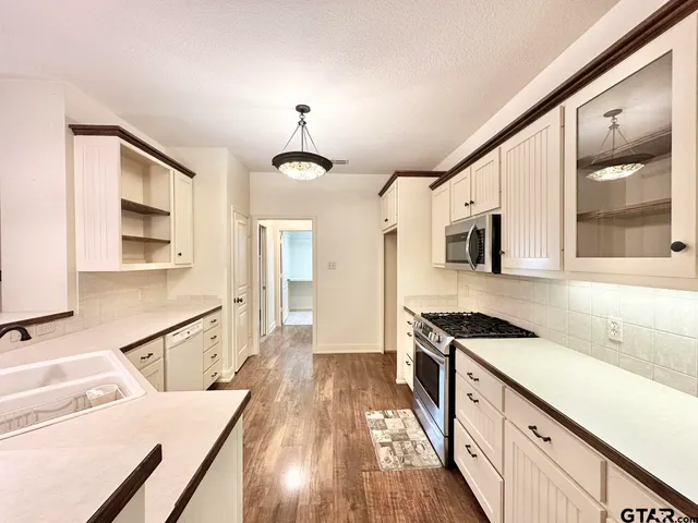 $2,350 | 19390 Sandhill Lane, Flint, TX 75762