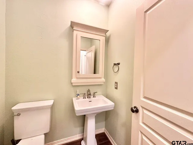 $2,350 | 19390 Sandhill Lane, Flint, TX 75762