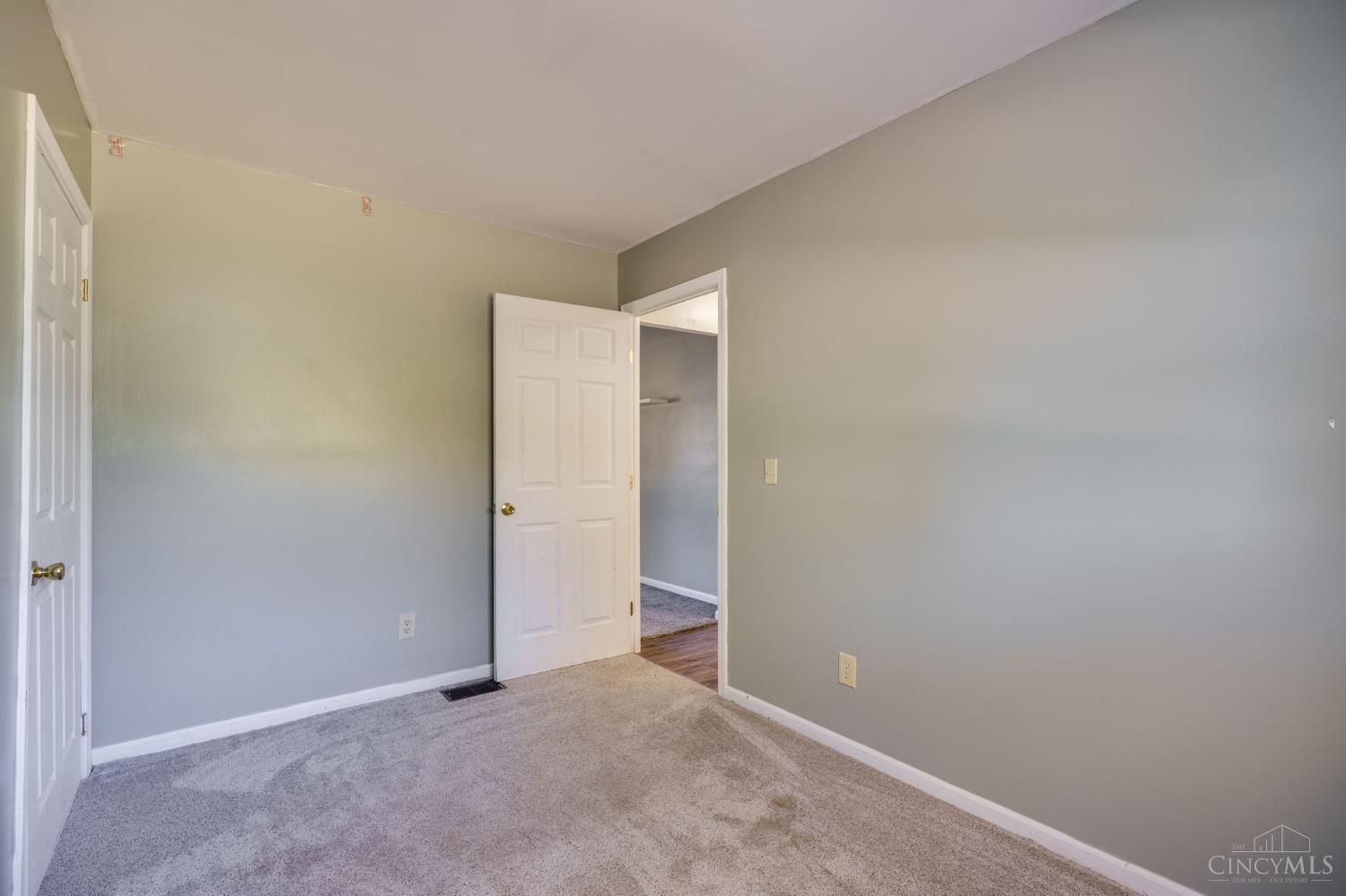 1370 Ross Hanover Road Hamilton, OH 45013 - Photo 18 of 41 Gallery Image 18