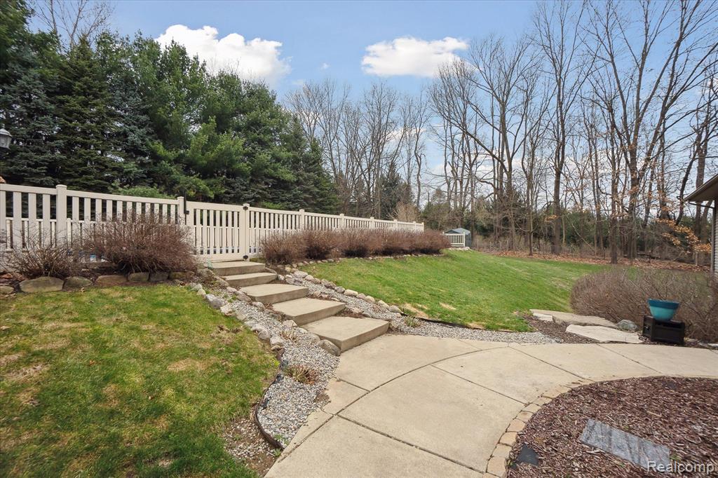 5167 Hunters Ridge Holly, MI 48442 - Photo 53 of 63