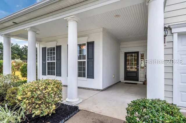 $615,000 | 514 Bluff Point Lane, Okatie, SC 29909