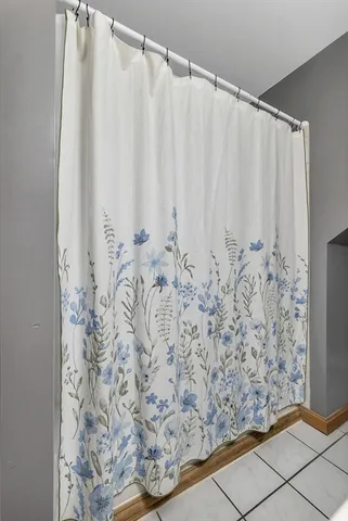 a view of a curtain with curtain and curtain