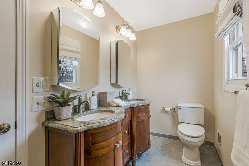 7 Militia Road Whitehouse Station, NJ 08889 - Photo 21 of 44