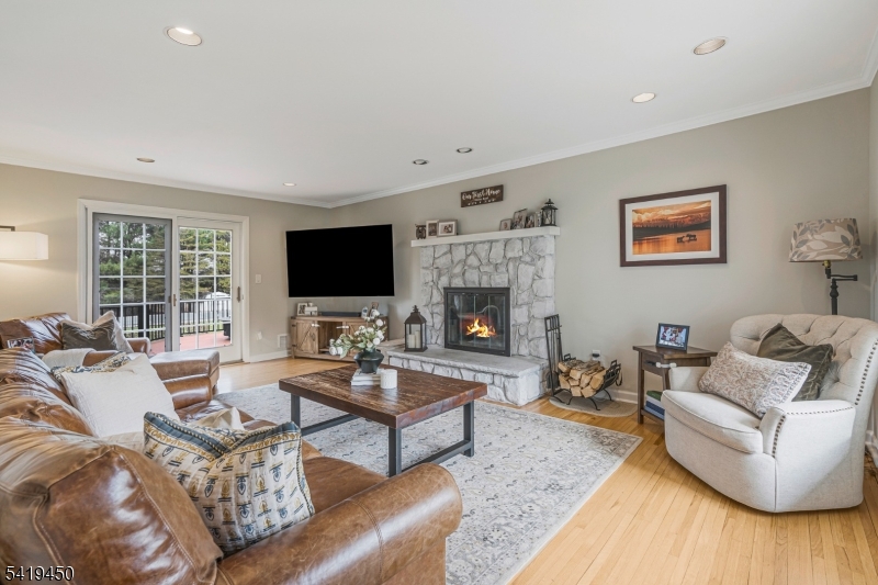 7 Militia Road Whitehouse Station, NJ 08889 - Photo 3 of 44