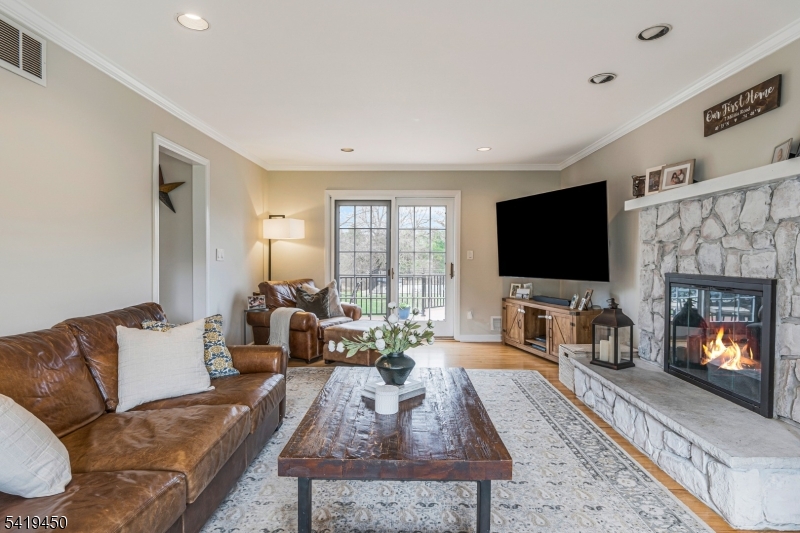 7 Militia Road Whitehouse Station, NJ 08889 - Photo 4 of 44