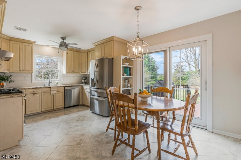 7 Militia Road Whitehouse Station, NJ 08889 - Photo 6 of 44