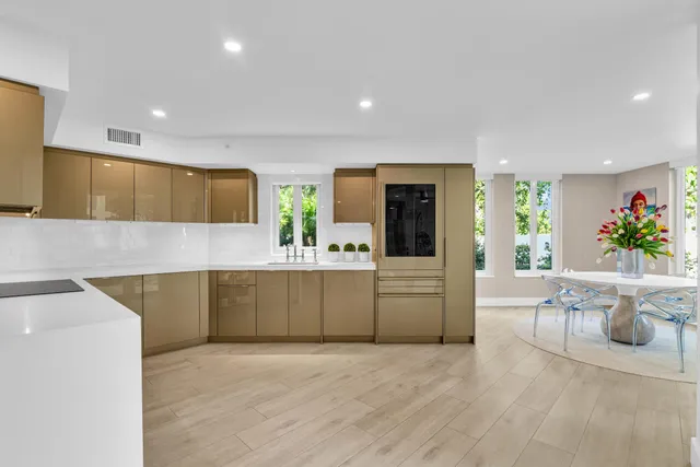 $1,375,000 | 100 Southeast 5th Avenue, Unit 106, Boca Raton, FL 33432