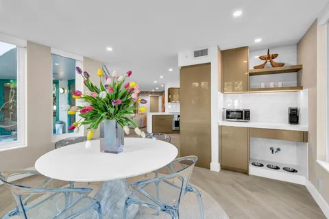 $1,375,000 | 100 Southeast 5th Avenue, Unit 106, Boca Raton, FL 33432