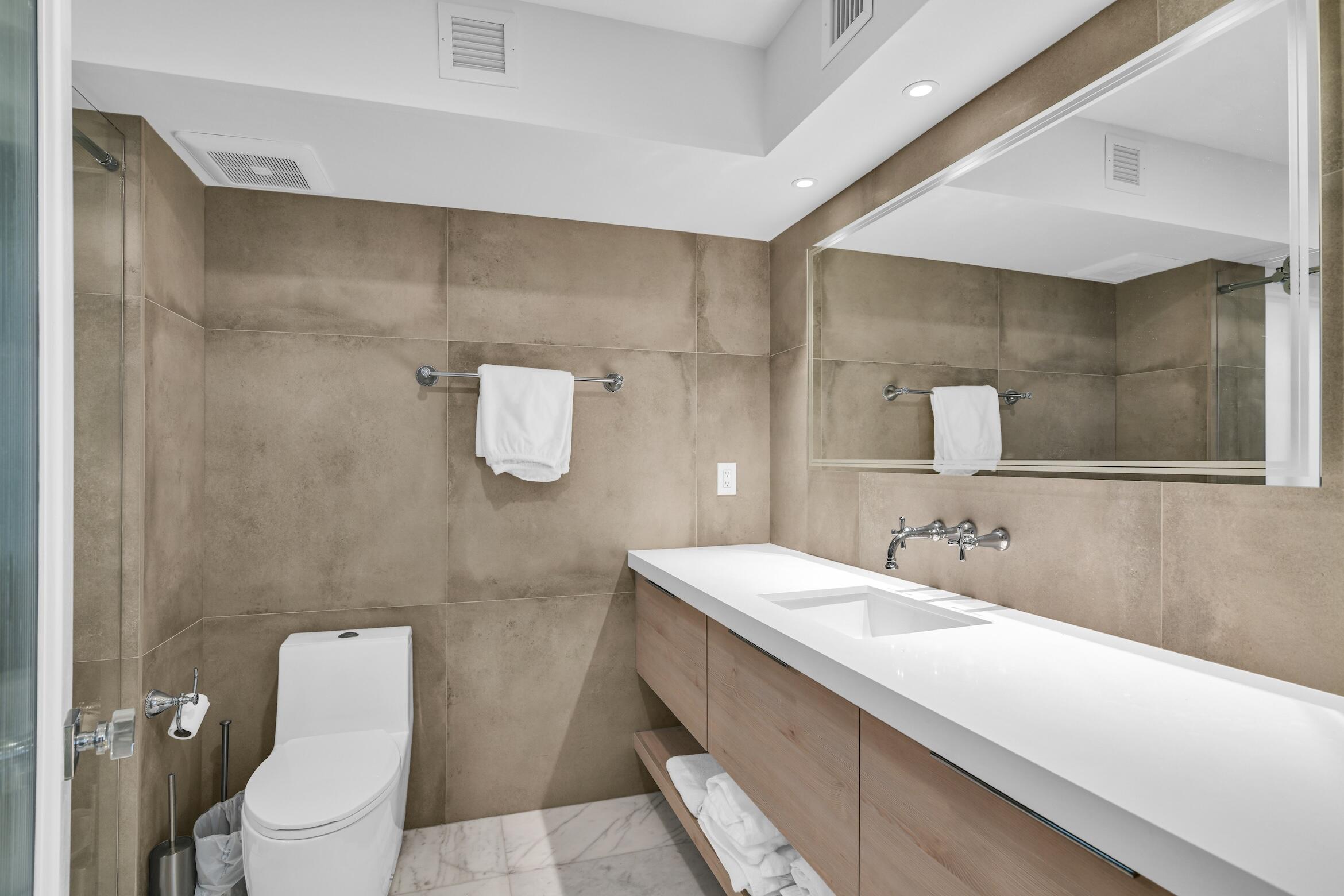 100 Southeast 5th Avenue, Unit 106 Boca Raton, FL 33432 - Photo 6 of 59 100 SE 5th Ave 106 Boca Raton -43