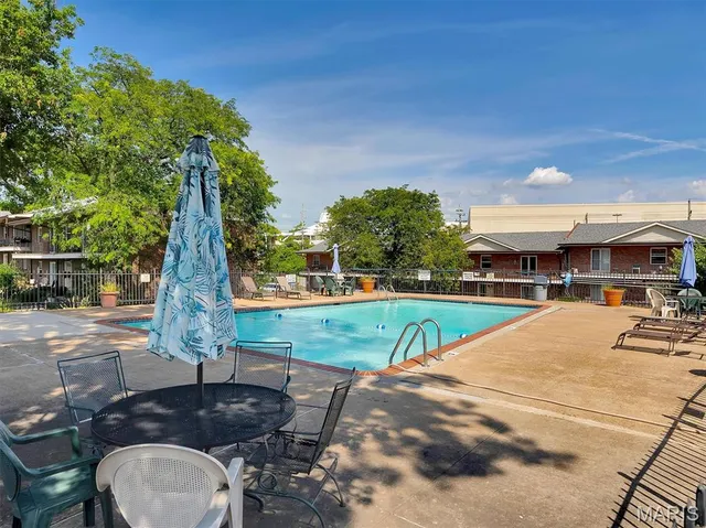 $84,900 | 6910 Colonial Woods Drive, Unit 95, St. Louis, MO 63129