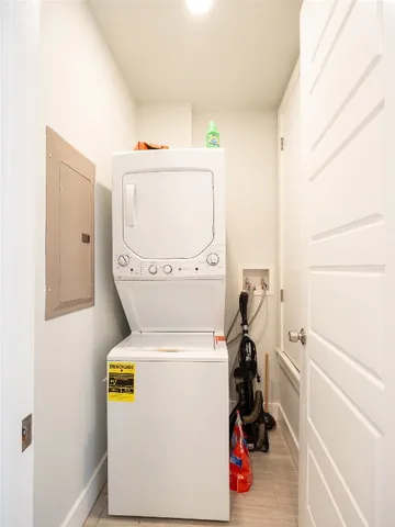 $2,200 | 4507 East Martin Luther King Jr Boulevard, Unit 123, Austin, TX 78721