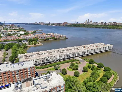 $439,000 | 242 The Promenade, Unit 242, Edgewater, NJ 07020