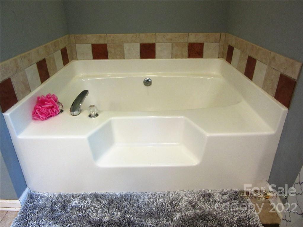 145 Major Fergusons Hill Rutherfordton, NC 28139 - Photo 22 of 31 a bathroom with a bathtub
