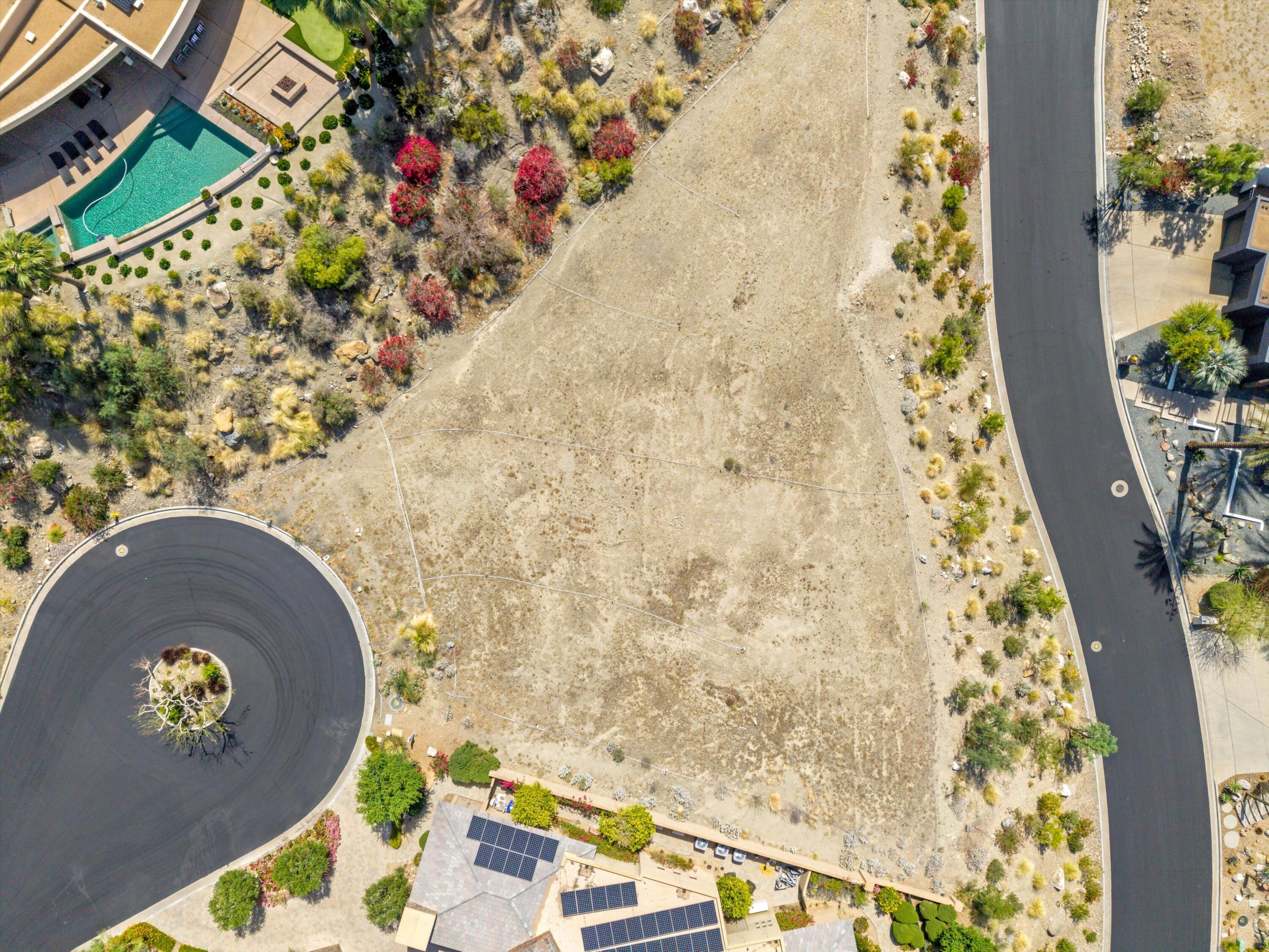 28 Stone Cliff Rancho Mirage, CA 92270 - Photo 5 of 20 view of a fountain