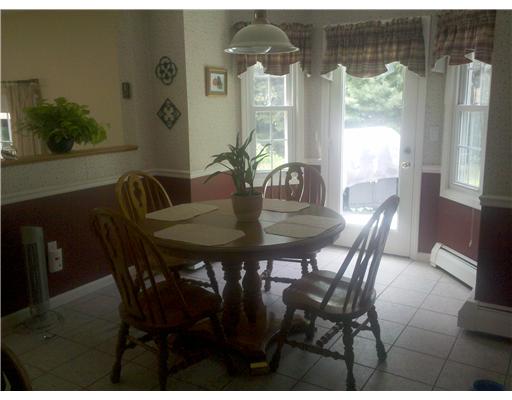 7 Brookfield Road Coventry, RI 02816 - Photo 9 of 9 Dining Area.