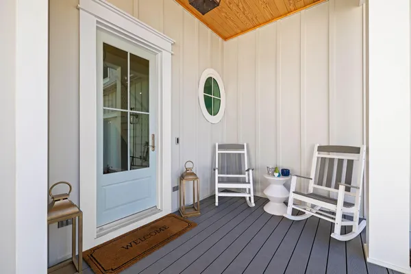 a view of an outdoor space