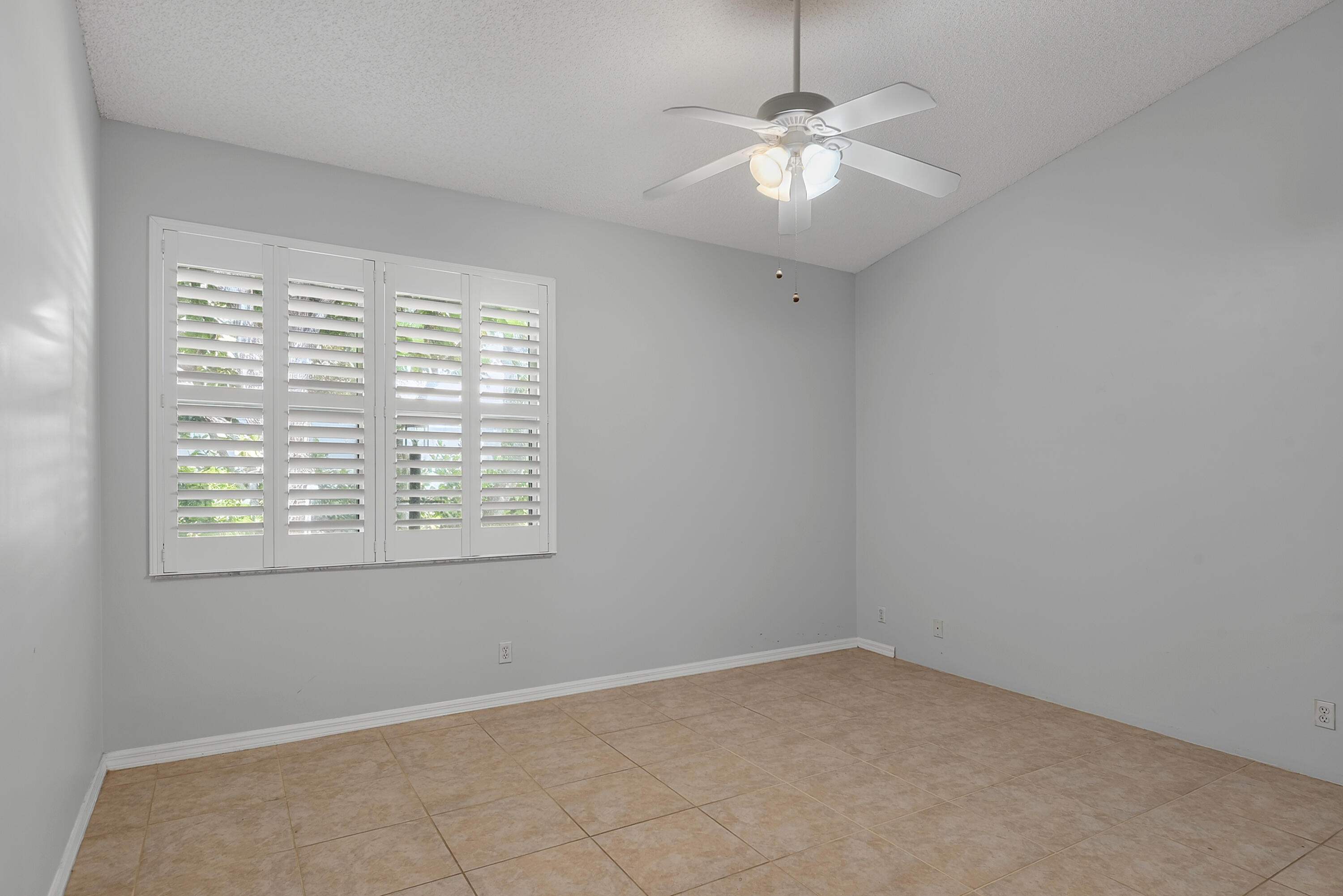 15191 Ixora Road Delray Beach, FL 33484 - Photo 16 of 25 15191 Ixora Rd_Jody Coltogirone_38