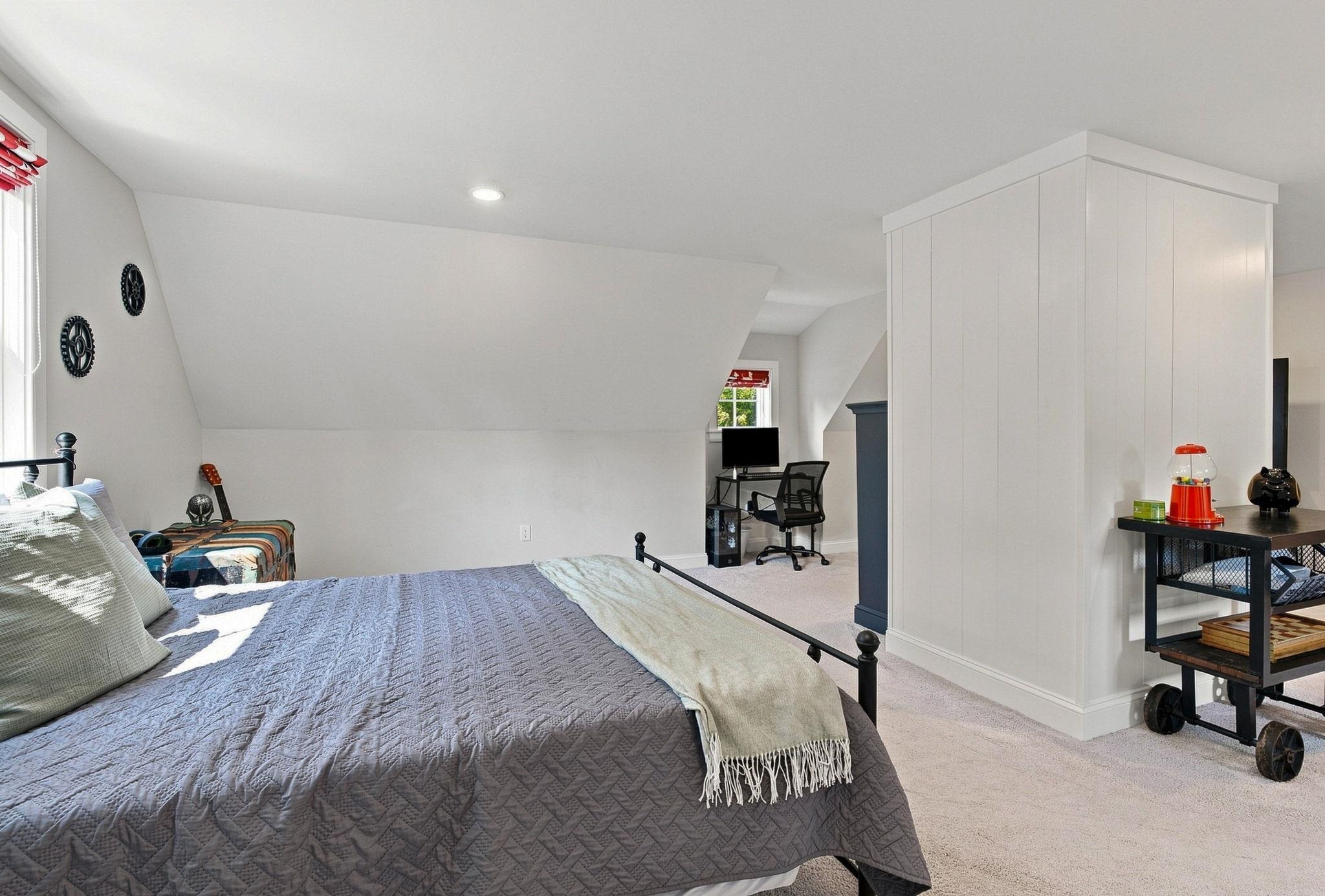 241 Wallace Road Bedford, NH 03110 - Photo 30 of 60 Gallery Image 30