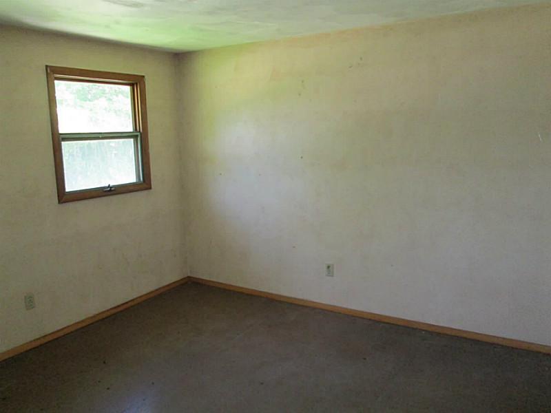 1112 Upper Mateer Road Vandergrift, PA 15690 - Photo 18 of 21 Bedroom.