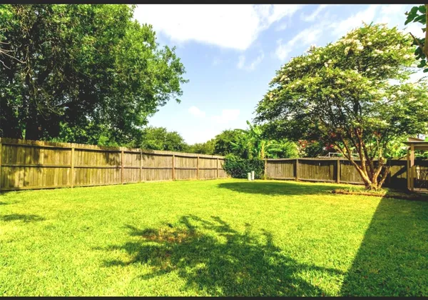 $1,800 | 16814 Winnstream Lane, Sugar Land, TX 77498