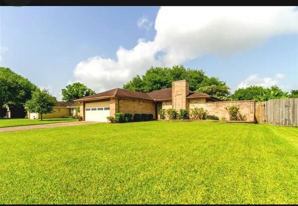 $1,800 | 16814 Winnstream Lane, Sugar Land, TX 77498