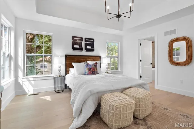 $923,500 | 2017 Woodsey Drive, Brentwood, MO 63144