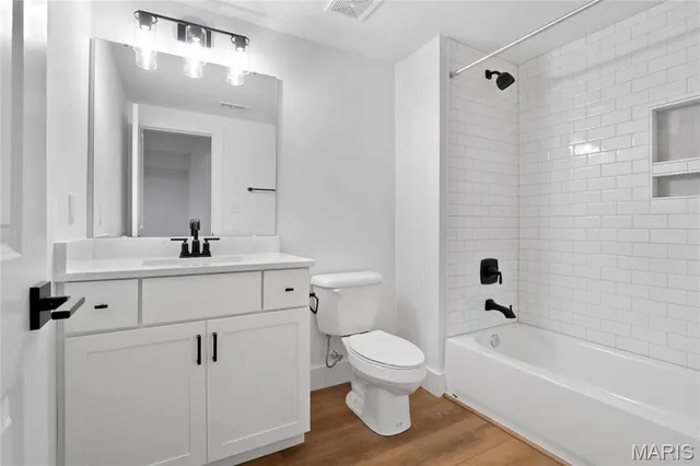 $923,500 | 2017 Woodsey Drive, Brentwood, MO 63144