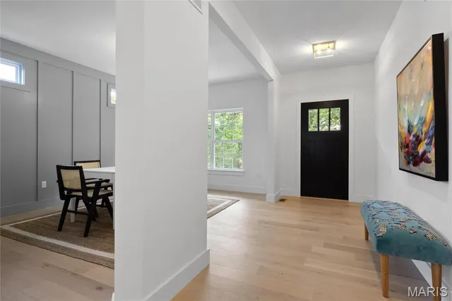 $923,500 | 2017 Woodsey Drive, Brentwood, MO 63144