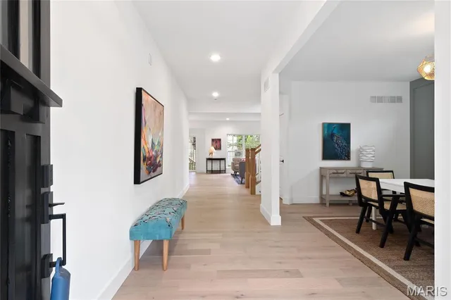 $923,500 | 2017 Woodsey Drive, Brentwood, MO 63144