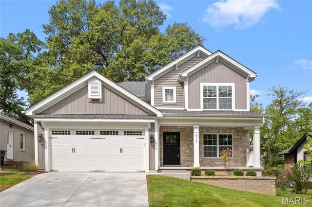 $923,500 | 2017 Woodsey Drive, Brentwood, MO 63144