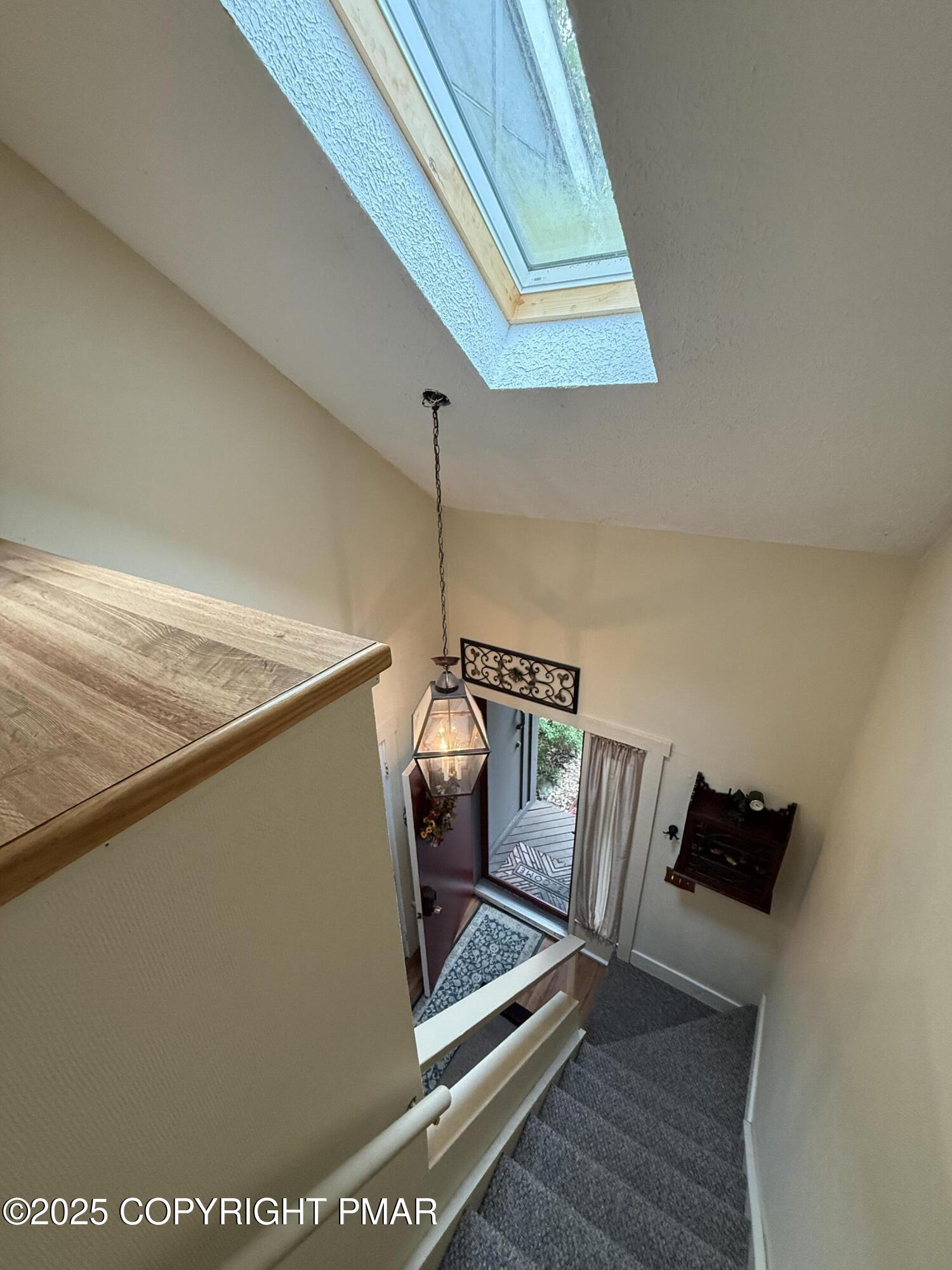 120 Snow Ridge Circle Lake Harmony, PA 18624 - Photo 18 of 29 Stairwell