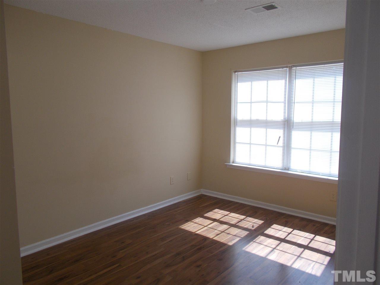 3514 Marshlane Way Raleigh, NC 27610 - Photo 12 of 25 Gallery Image 12