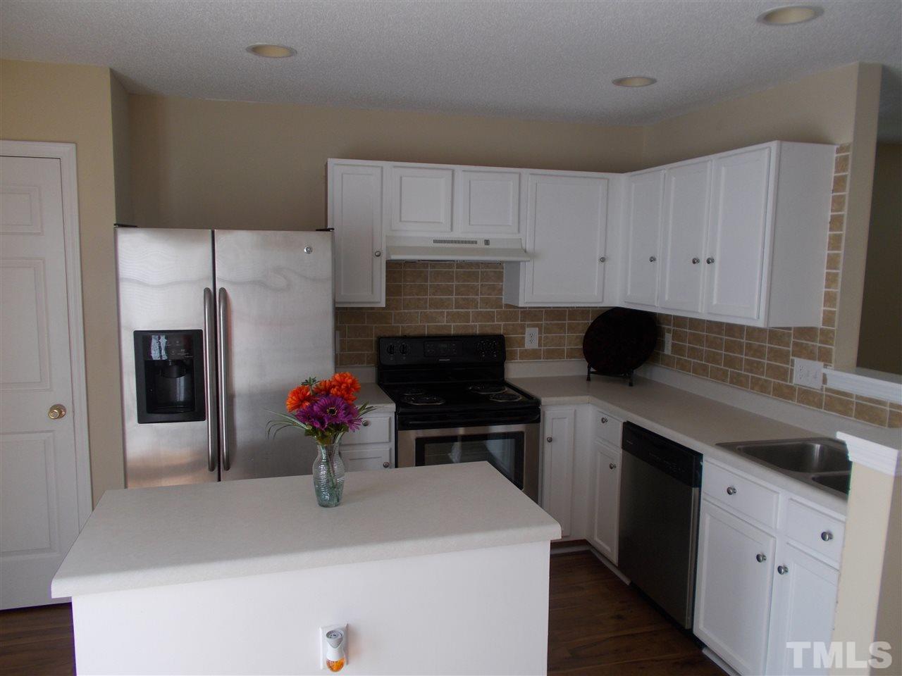 3514 Marshlane Way Raleigh, NC 27610 - Photo 10 of 25 Gallery Image 10