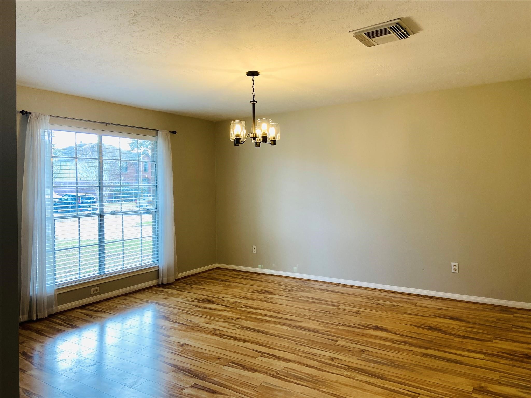 1404 Helmsley Drive Rosenberg, TX 77471 - Photo 6 of 25