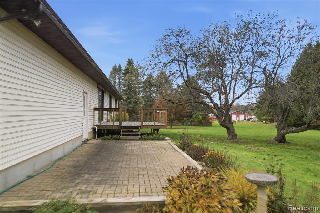 6080 West Coon Lake Road Howell, MI 48843 - Photo 32 of 34