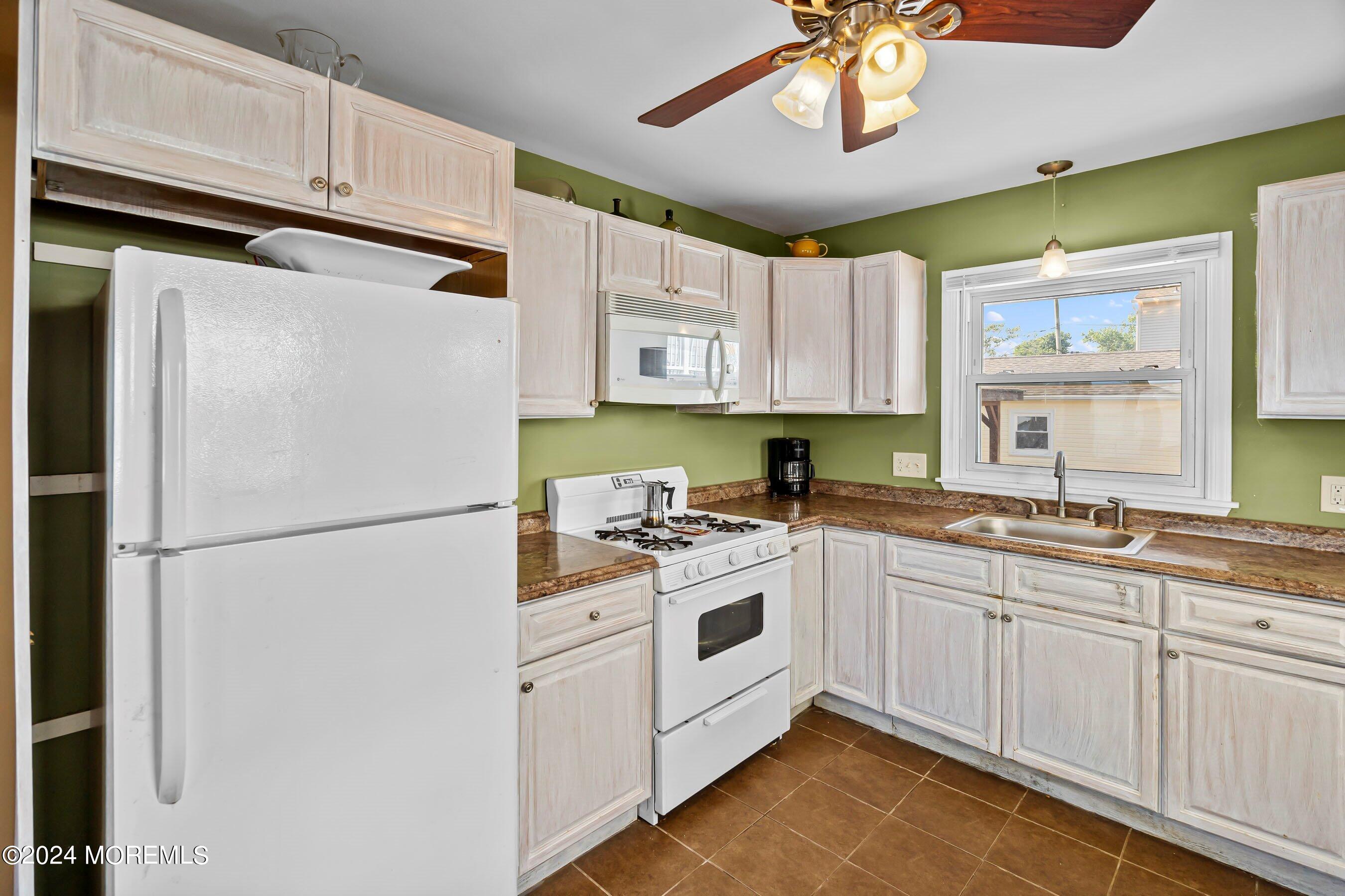 504 East Riviera Avenue Ocean Gate, NJ 08740 - Photo 15 of 17 15-Kitchen 1B