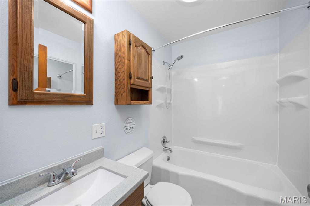 4518 Drda Lane Edwardsville, IL 62025 - Photo 14 of 38