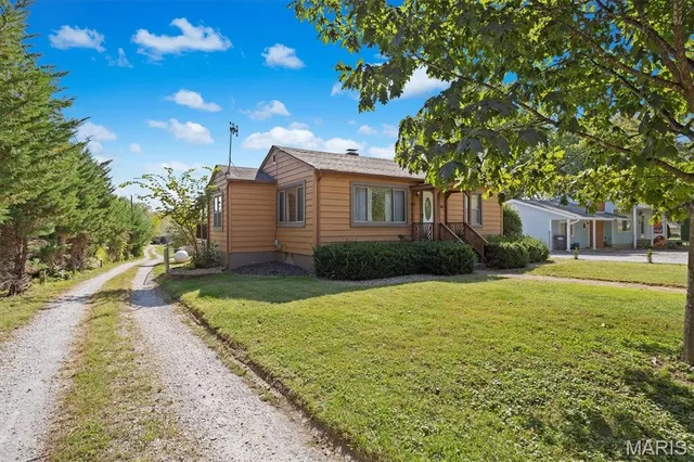 $235,000 | 4518 Drda Lane, Edwardsville, IL 62025