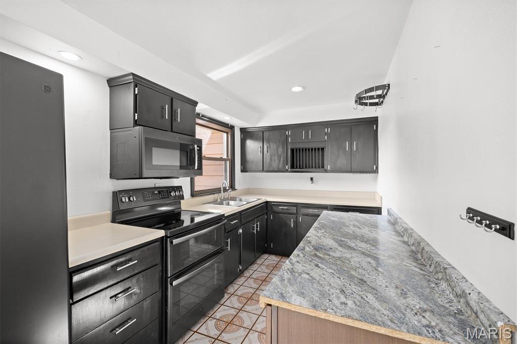 4518 Drda Lane Edwardsville, IL 62025 - Photo 9 of 38