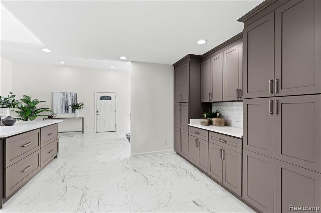 49712 Geddes Road Canton, MI 48188 - Photo 23 of 53 Gallery Image 23