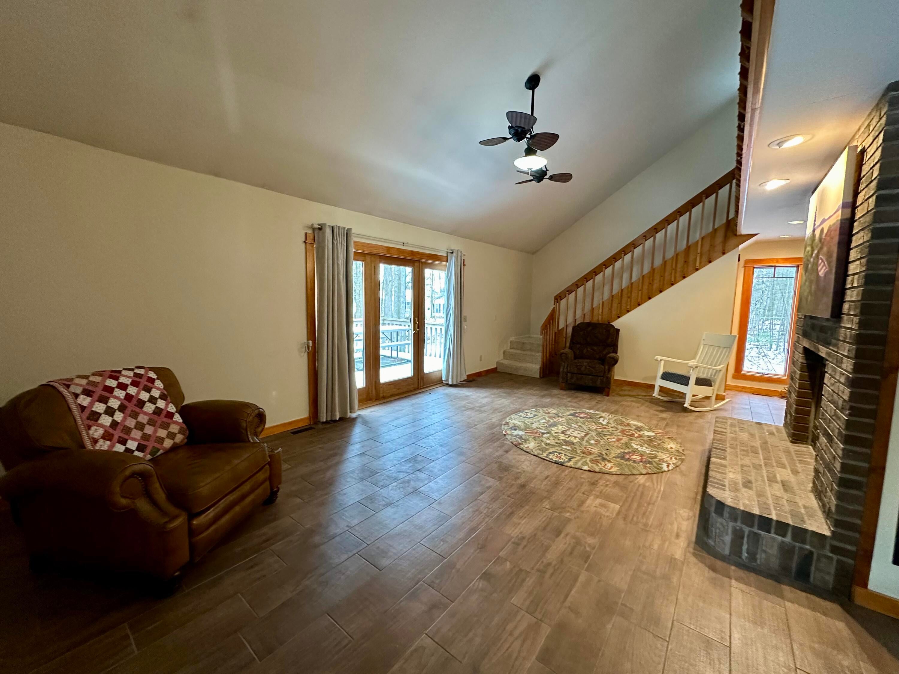 4131 Edgewater Drive Cheboygan, MI 49721 - Photo 9 of 37 Gallery Image 9