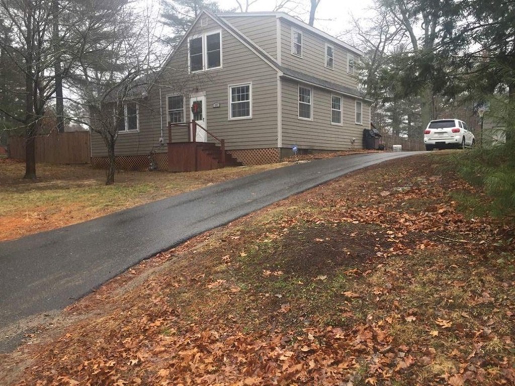 15 Hickory Road Halifax, MA 02338 - Photo 1 of 22 Gallery Image 1