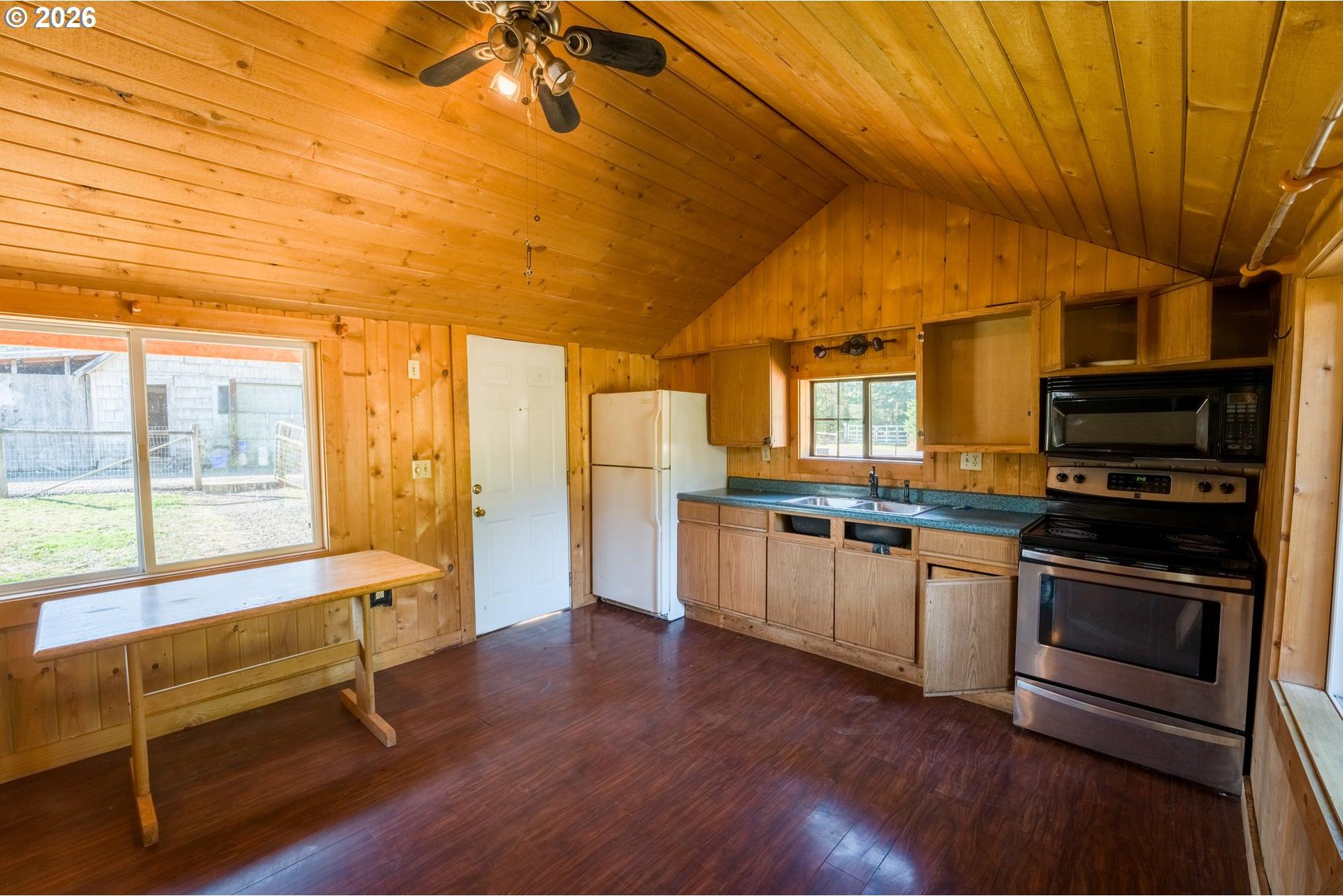 19285 South Munson Road Molalla, OR 97038 - Photo 31 of 40 Gallery Image 31