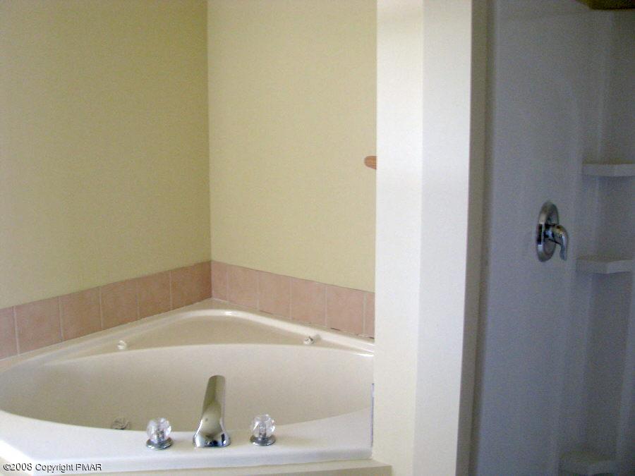 4 Pine Ridge Road East Stroudsburg, PA 18302 - Photo 12 of 12 Bath