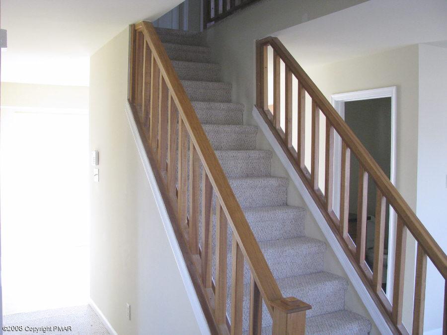 4 Pine Ridge Road East Stroudsburg, PA 18302 - Photo 8 of 12 Stairs