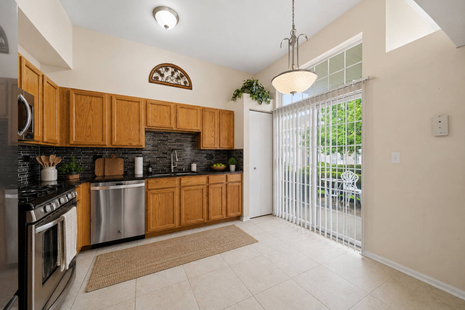 342 Magnolia Court Bolingbrook, IL 60440 - Photo 6 of 27