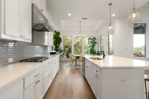 $999,999 | 288 Hazy Hills Loop, Dripping Springs, TX 78620