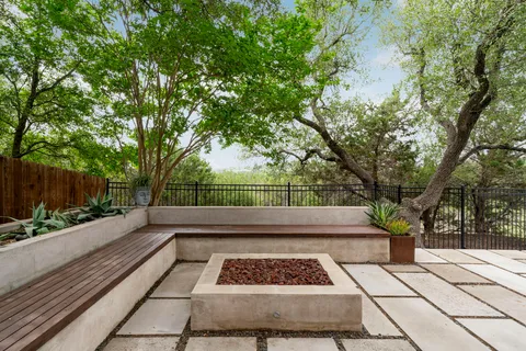 $999,999 | 288 Hazy Hills Loop, Dripping Springs, TX 78620