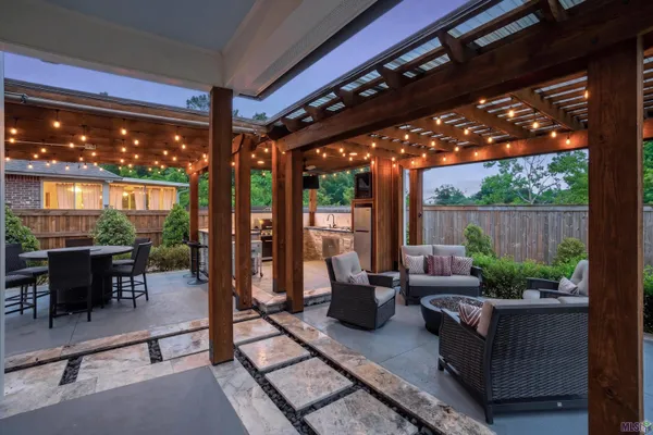 $469,900 | 39141 Water Oak Avenue, Prairieville, LA 70769